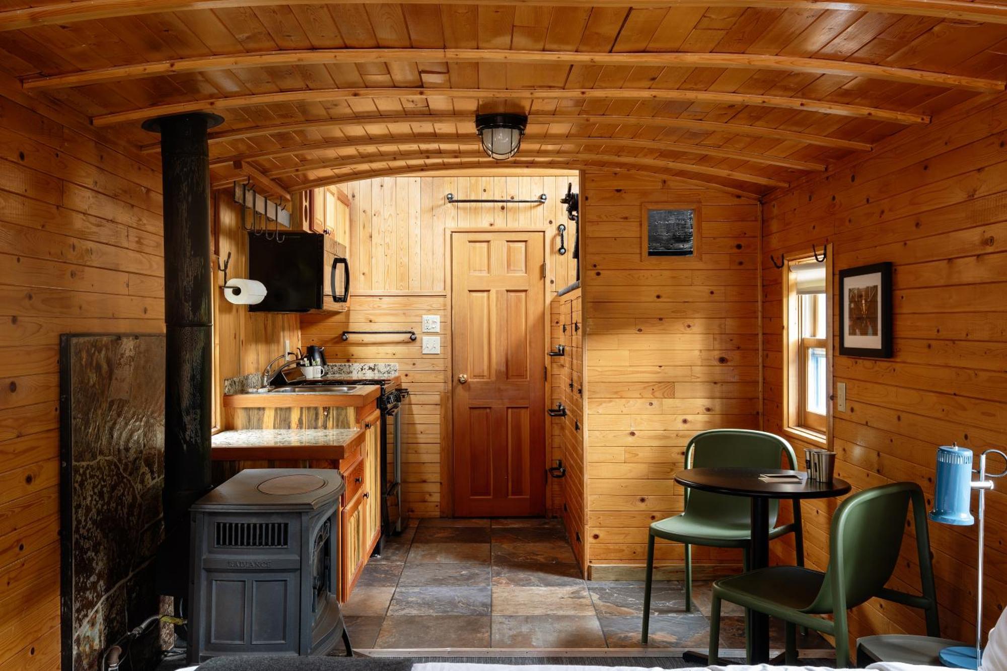 Loge Glacier National Park Essex المظهر الخارجي الصورة